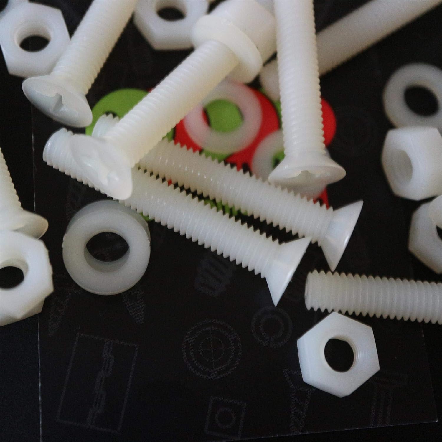 50 x Nylon Countersunk Plastic Machine Screws, M5 x 40mm, Plastic Bolts, Nuts & Washers, Natural - Image 3