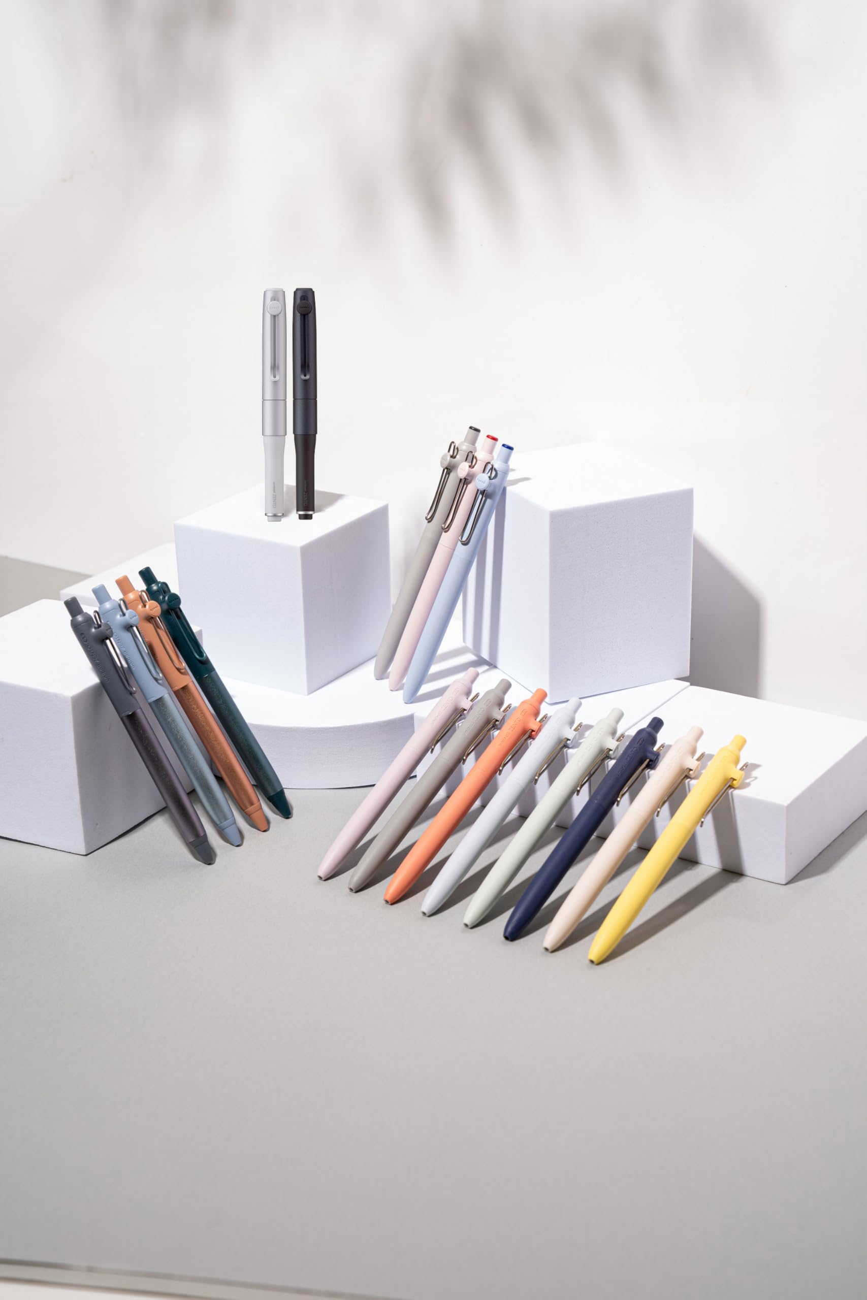 Uni-ball ZENTO Retreat Gel Pen is the newest addition to the ZENTO standard model lineup, featuring a bi-color pen body. With ZENTO ink for a stress-free, smooth writing experience. INK COLOR: BLACK