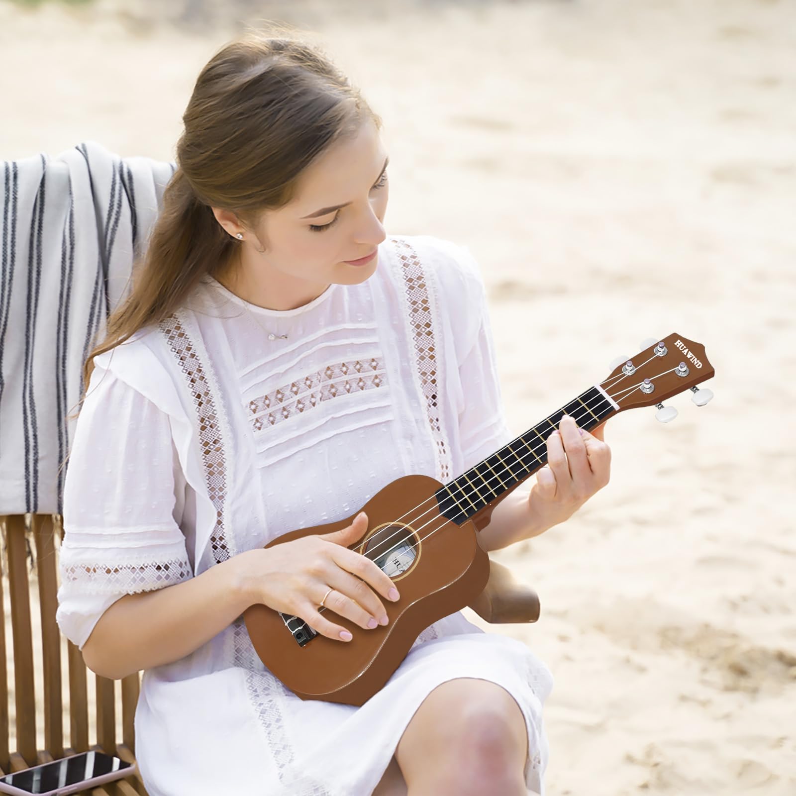 HUAWIND 21 Inch Soprano Ukulele for Beginners, Four String Wood