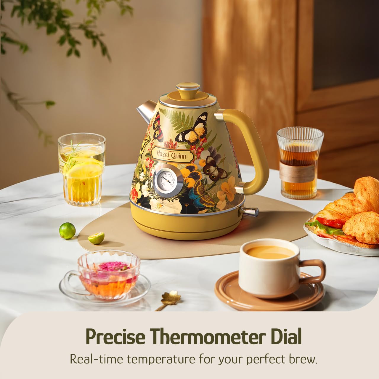 Hazel Quinn X Eduardo Recife Hervidor eléctrico - 1200 W de ebullición rápida de agua, 1,7 L/57 oz, interior de acero inoxidable 304, sin BPA, apagado automático, tetera retro inalámbrica con termómetro - estampado floral