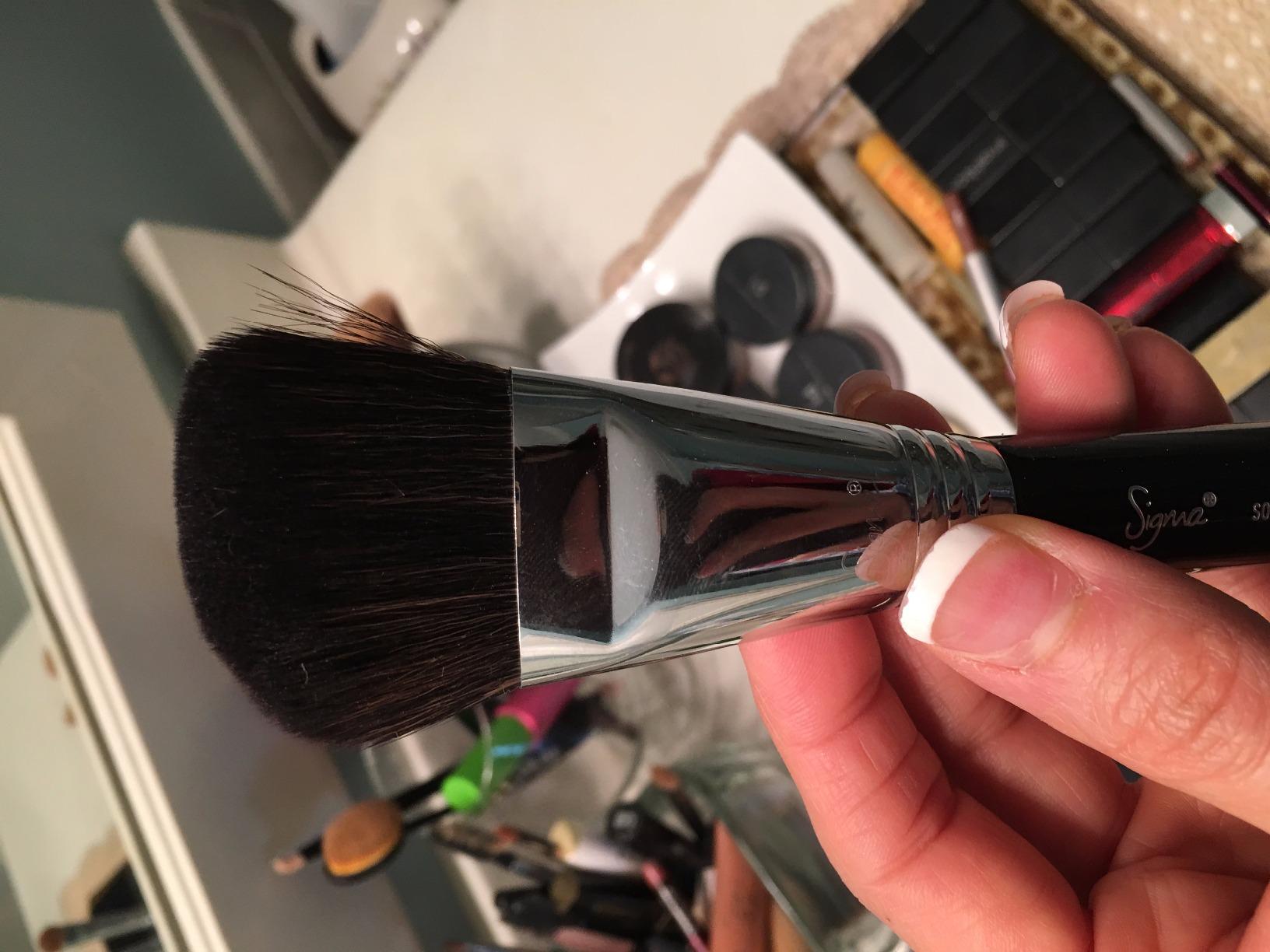 6/mo Finance Sigma Beauty Professional F23 Soft Angled Contour