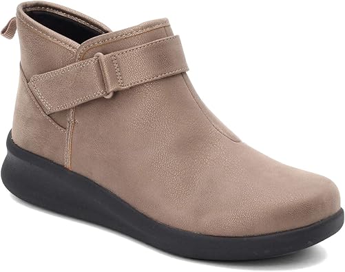 amazon clarks ankle boots