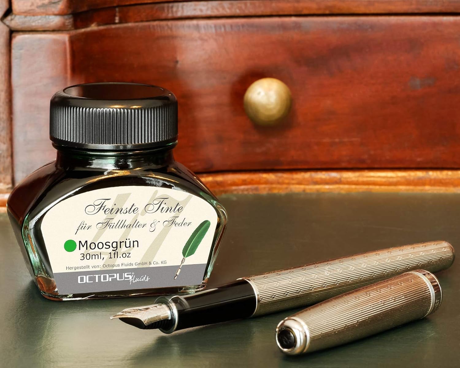 Octopus Fluids Fountain pen ink in ink glass,Writing ink for fountain pen Fountain pen ink in Moss Green 30ml, inkpot, Calligraphy Ink - Image 4