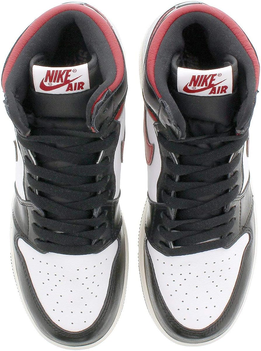 black sail white gym red