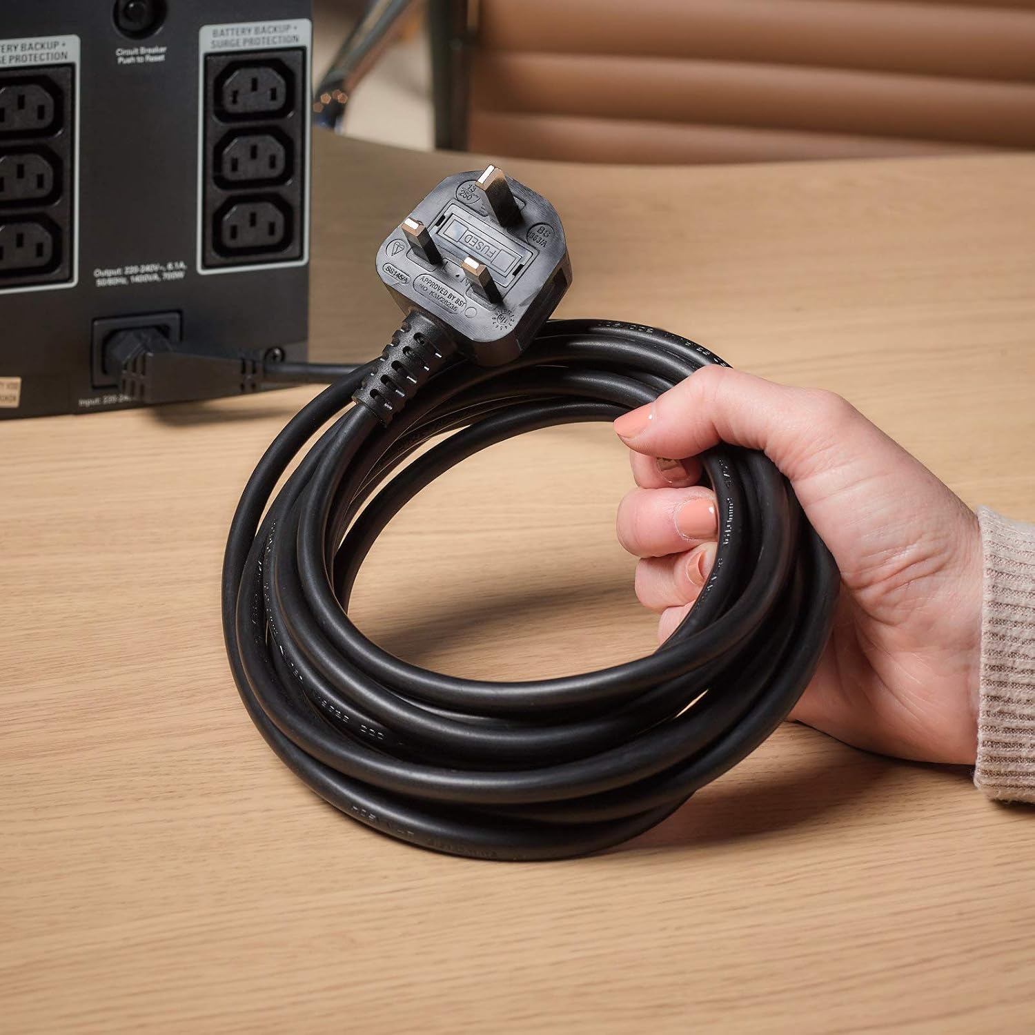 Computer Spares 10m UK Right Angled Kettle Lead Computer Power Lead 3 ...