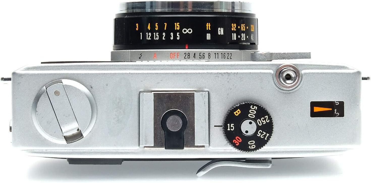 Amazon Com Olympus 35 Rc 35mm Rangefinder Camera 1 28 F 42mm E Zuiko Point And Shoot Film Cameras Camera Photo