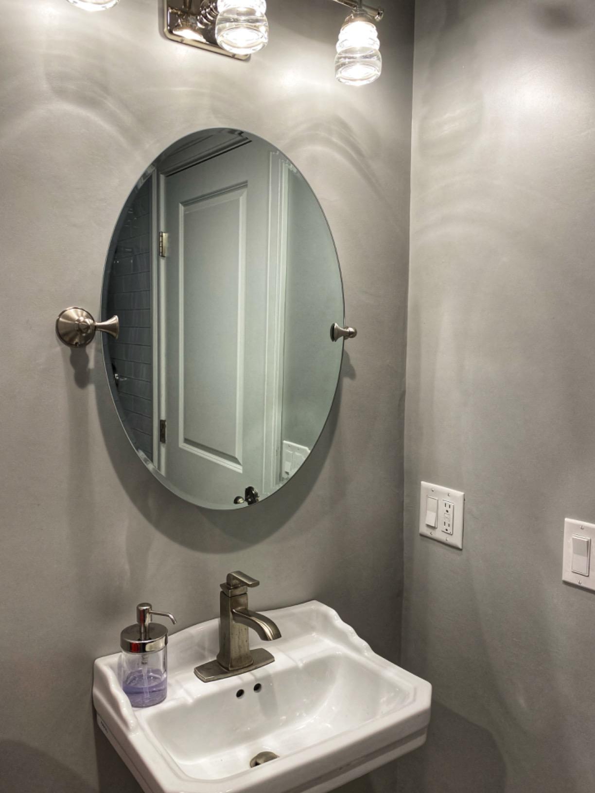 10/mo Finance Moen DN2692BN Glenshire 26Inch x 22Inch Frameless