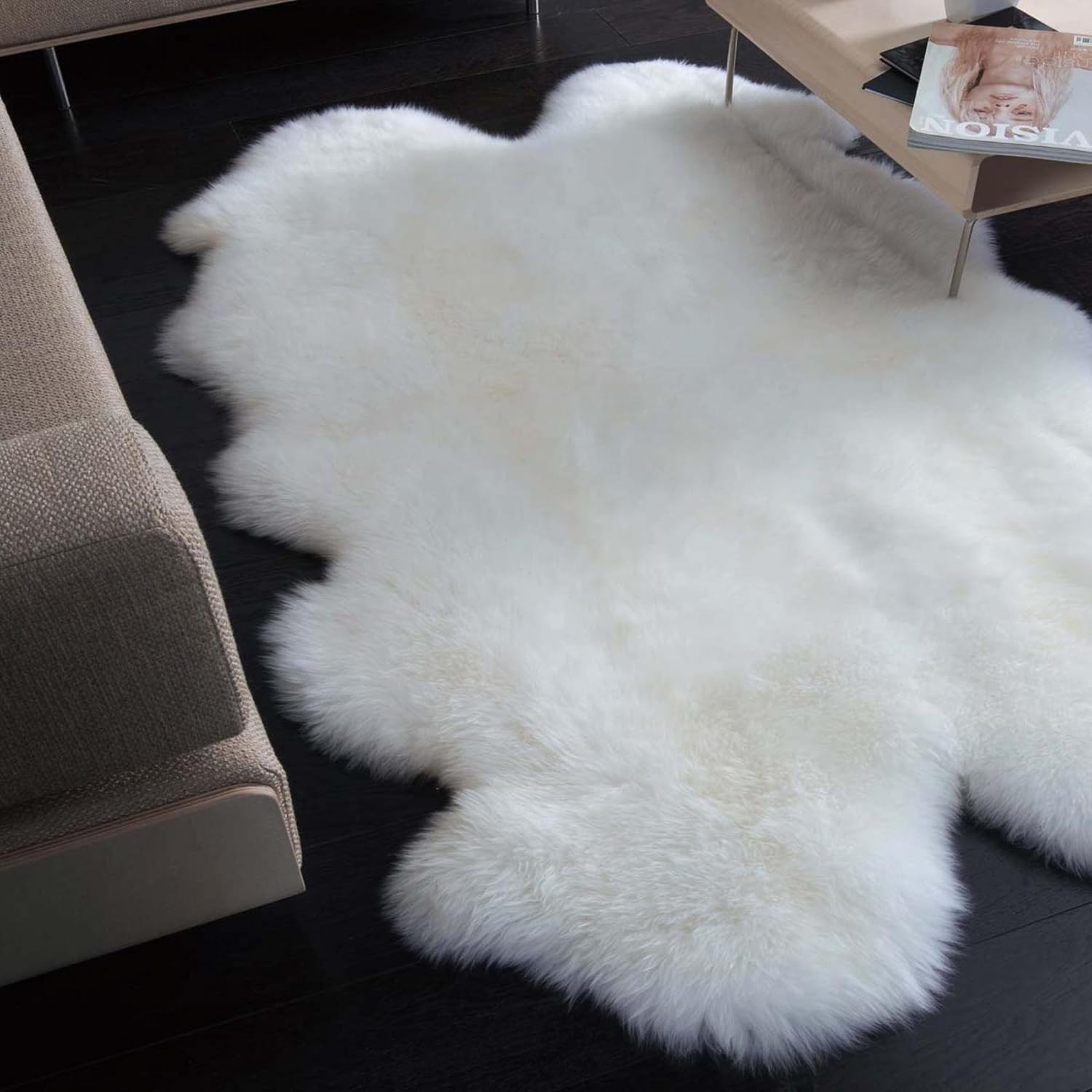 Ковер из овчины. Ковер из овчины. Коврики из овчины. Ковер из овчины. Коврик из овечьей шкуры.