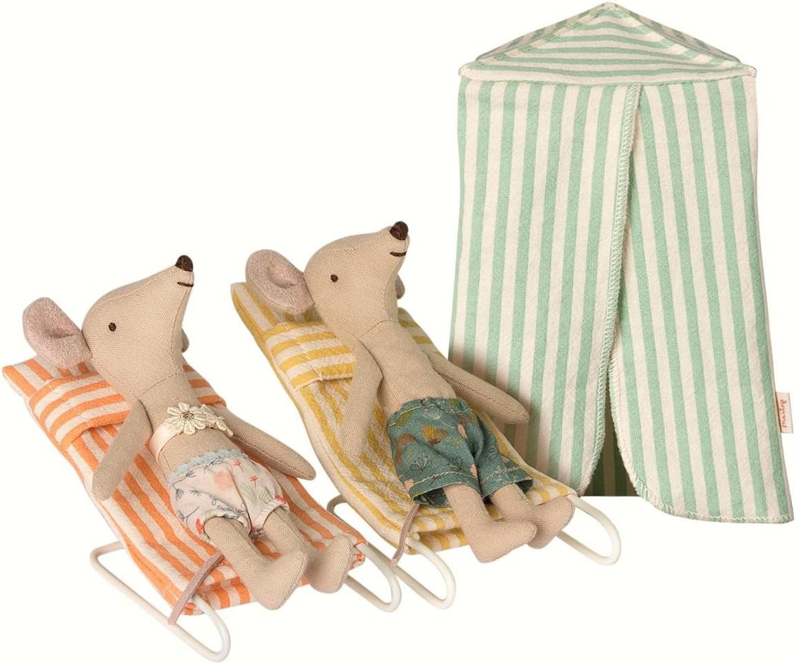 Maileg Vacation Mice couple with sun chairs and beach tent