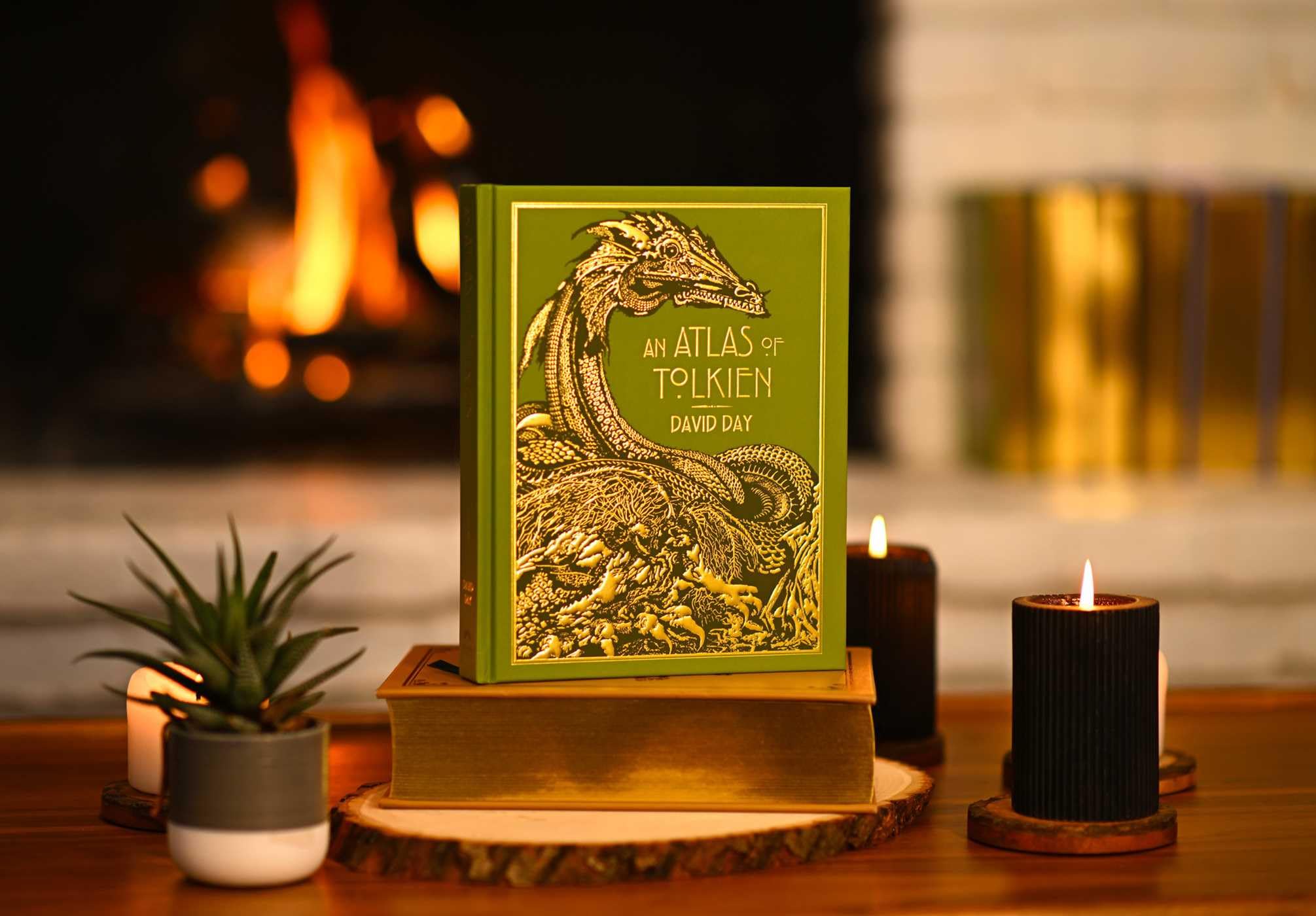 Atlas of Tolkien Deluxe Edition (Deluxe Tolkien)