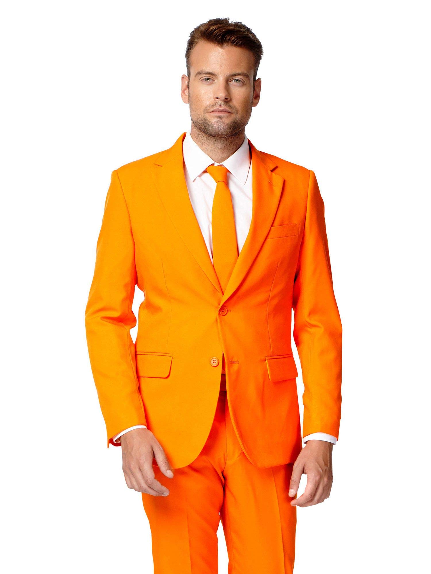 Orange suit. мужской костюм оранжевого цвета. парень в оранжевом костюме. красивый костюм мужчина жёлтый фон. Opposuits.