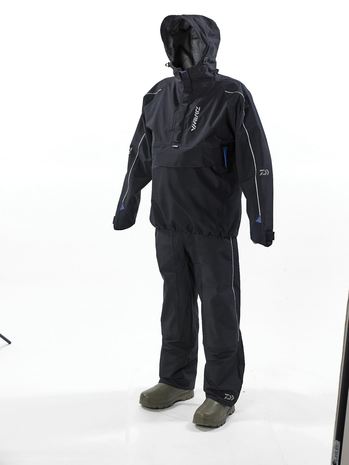 Daiwa Airity GoreTex Smock Red / Blue 2017 Range Amazon.co.uk