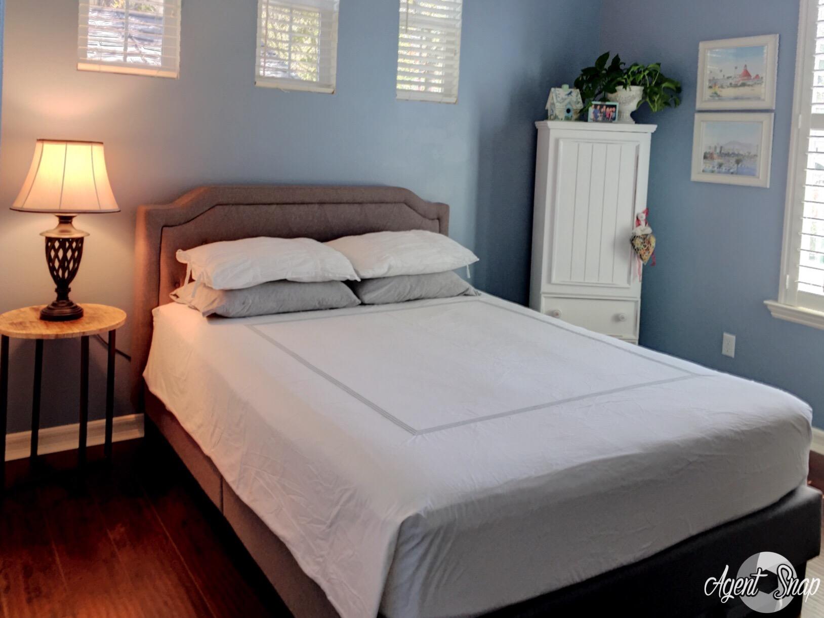 29/mo Finance ZINUS Kellen Upholstered Scalloped Platform Bed Frame