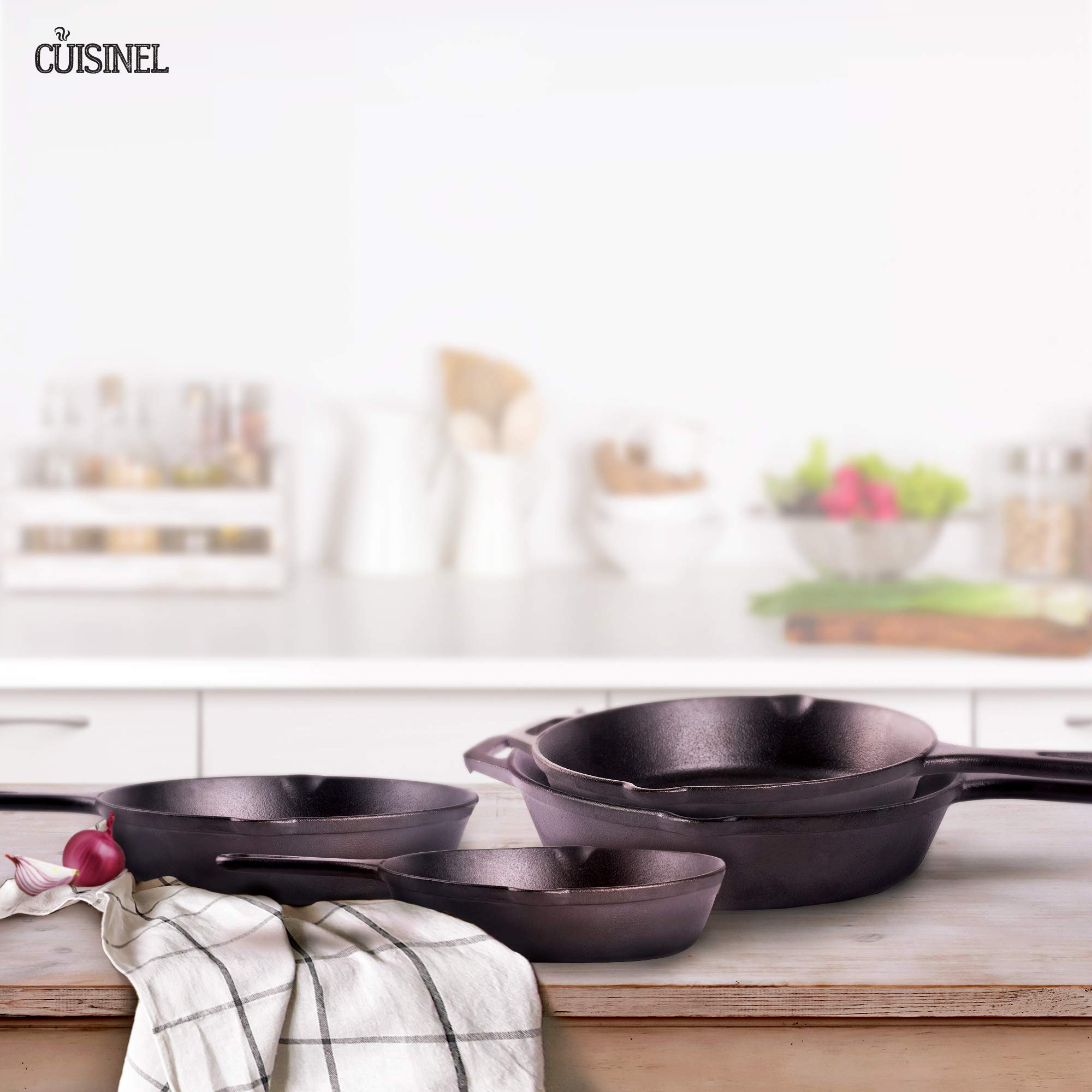 Cuisinel 鋳鉄スキレットセット - 4ピース シェフパン - 6インチ + 8インチ + 10インチ + 12インチ + 耐熱ハンドルホルダー4個 - 熟成オーブン使用可 - 屋内/屋外使用 - グリル コンロ、IH対応