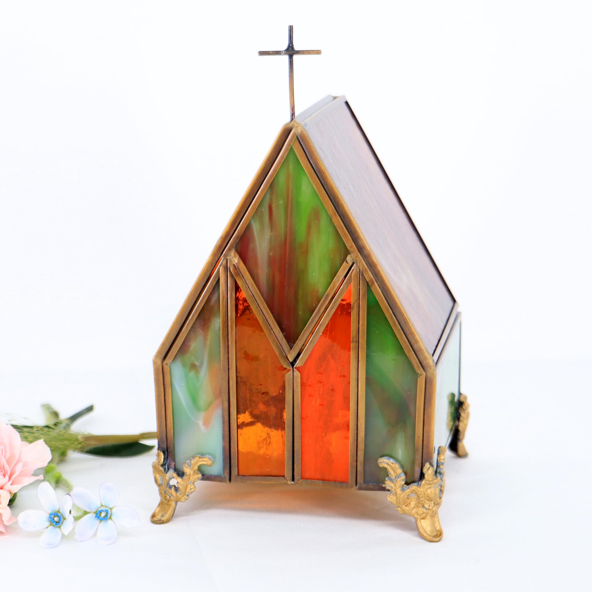 Photo 1 of HWDFEI Small Tiffany Stained Glass Style Mini Lighthouse Table Lamp, Retro Decorative Lamp, Suitable for Bedroom Office Home Decoration 4.2X 4.2 x 7(Red Green)