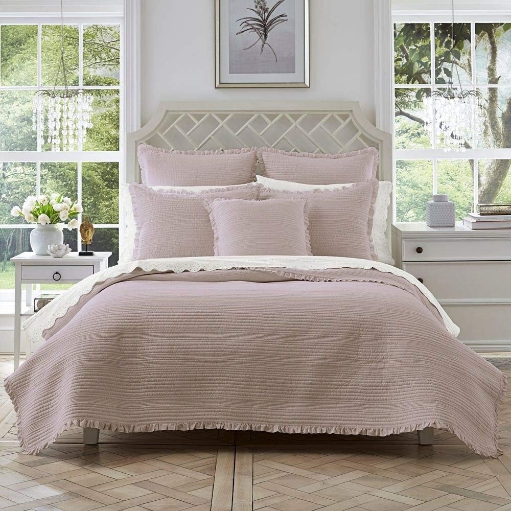 1 Piece Cottage Style Light Plum Quilt Queen Elegant Solid