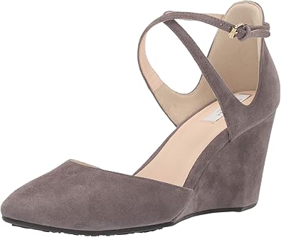 lacey cutout wedge pump