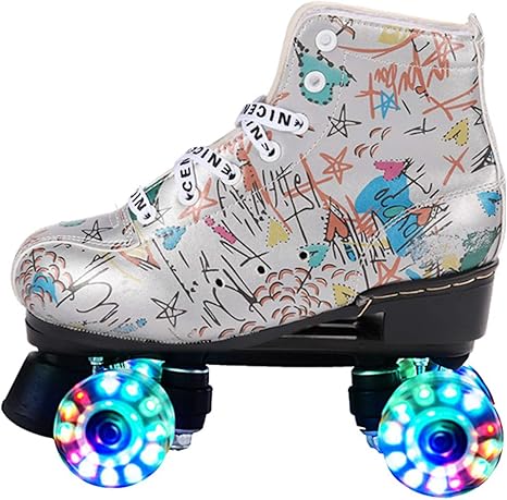 Amazon Co Jp 四輪ローラースケート女の子と大人のためのかわいいローラースケート クラシックローラースケートリンクとリズミカルスケート のための芸術的なローラースケート Silver Flashing Wheel Eu41 ホーム キッチン