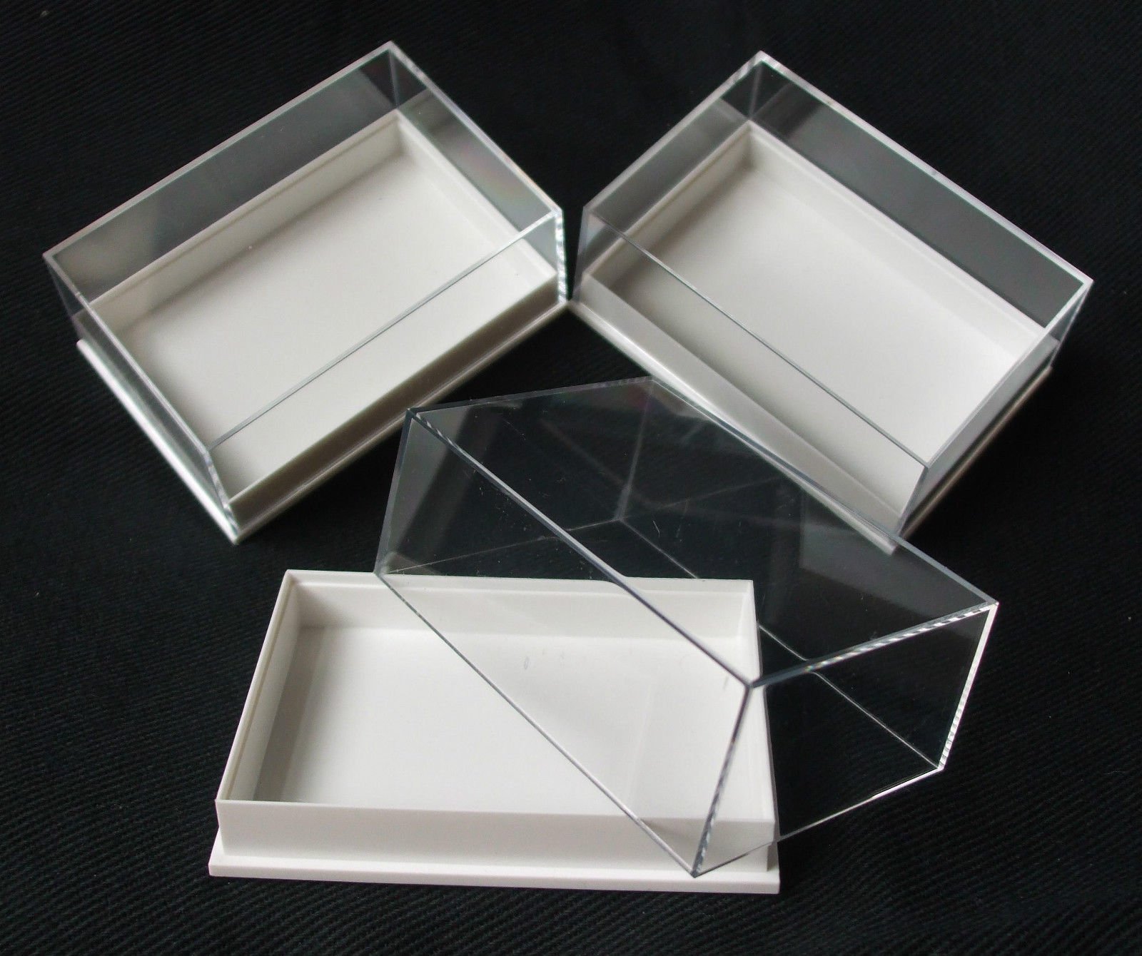 12 PERSPEX DISPLAY SPECIMEN BOX IDEAL FOR FOSSILS,METEORITES,DIE CASTS,COINS.ETC.