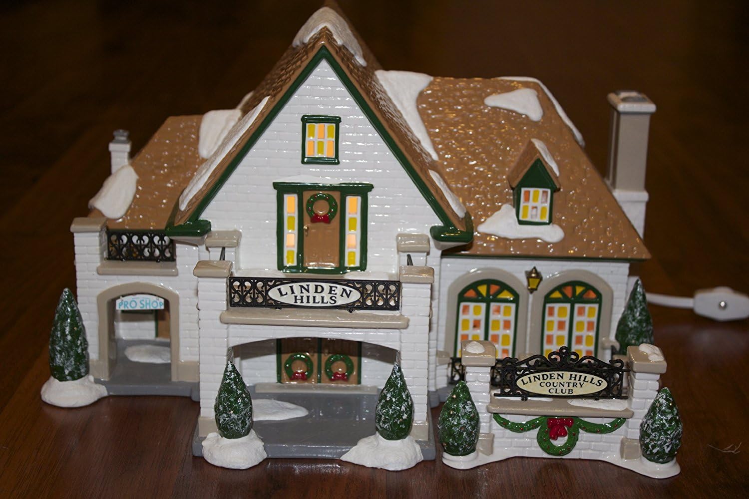 Department 56 Original Snow Village "Linden Hills Country Club"