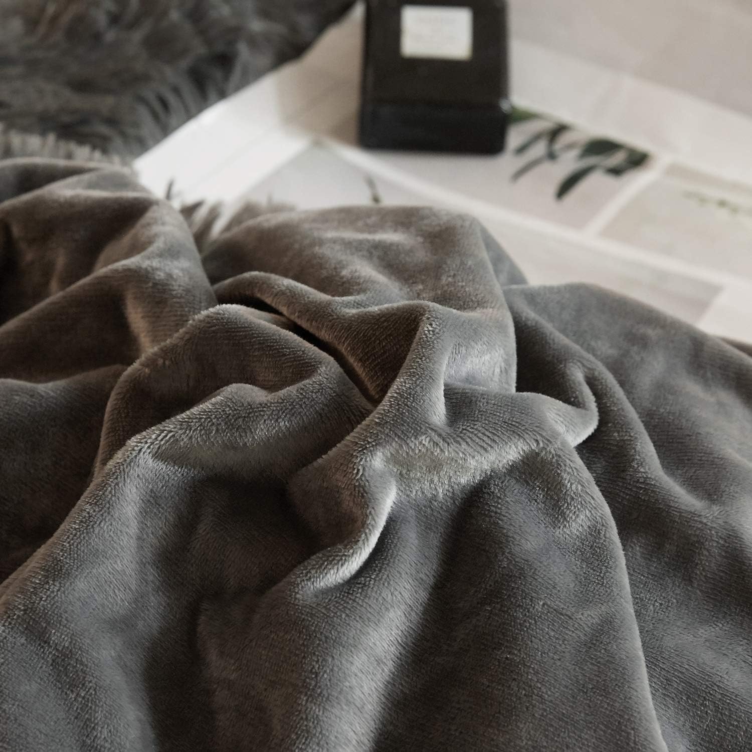 XeGe Plush Shaggy Duvet Cover Set Luxury Ultra Soft Crystal Velvet Bedding Sets 3 Pieces（1 Faux Fur Duvet Cover + 2 Faux Fur Pillowcases），Zipper Closure （Queen，Dark Gray ）: Home & Kitchen