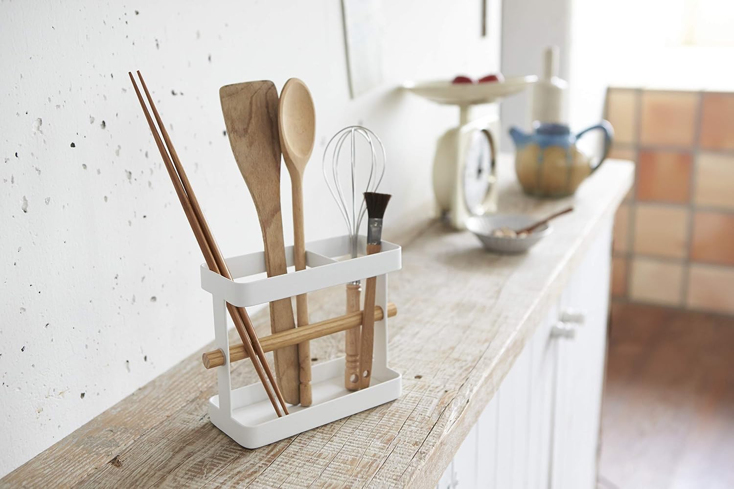 Yamazaki 3154 TOSCA Kitchen Tool Stand, White, Steel/Wood, Minimalist Design, 20 x 7.5 x 14.5 cm (LxWxH) - Image 3