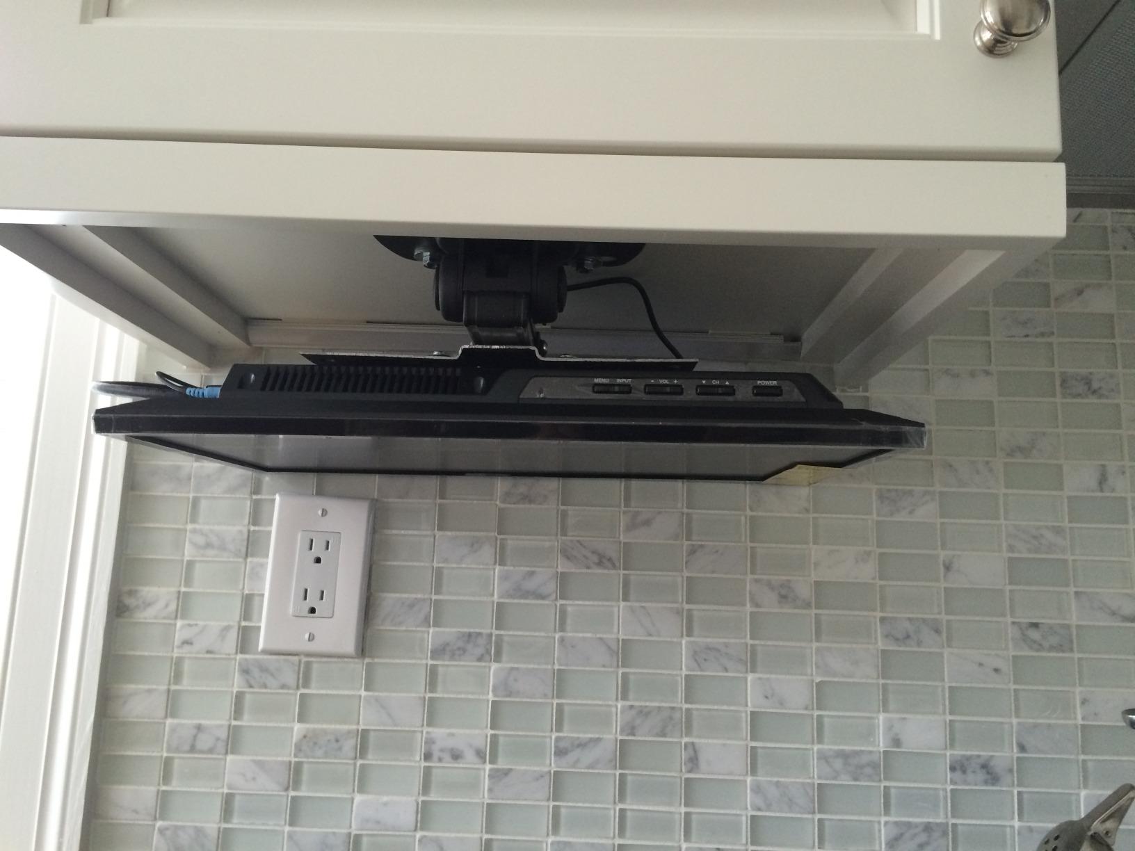 10/mo Finance MountIt! Under TV Mount Folding Ceiling