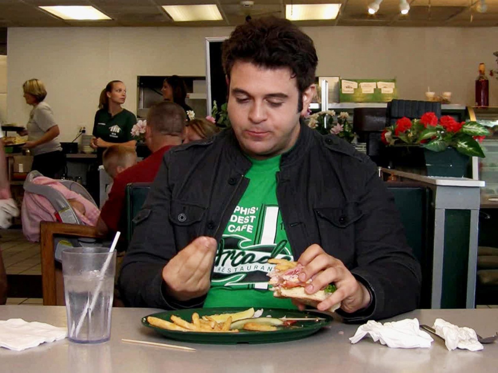 Man V Food Chicago Deep Dish Pizza