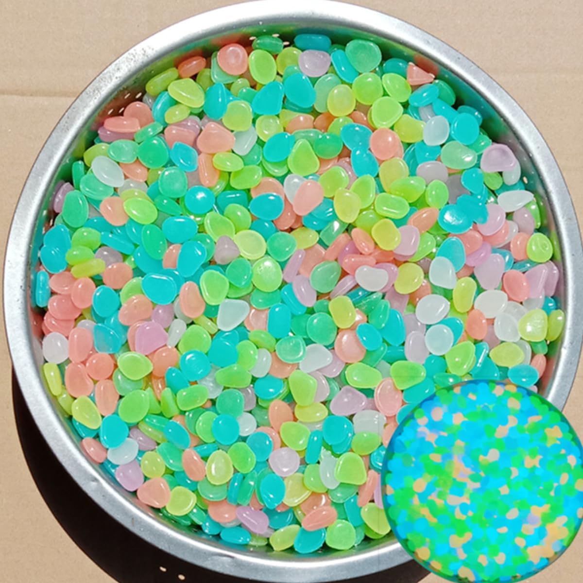 KARLOR 300 Pcs Colourful Luminous Stones Pebbles Resin Luminous Stones Colourful Luminous Pebbles Noctilucent Stones Fluorescent Pebble Stones for Aquarium Garden Decorative Stones 1 cm / 300
