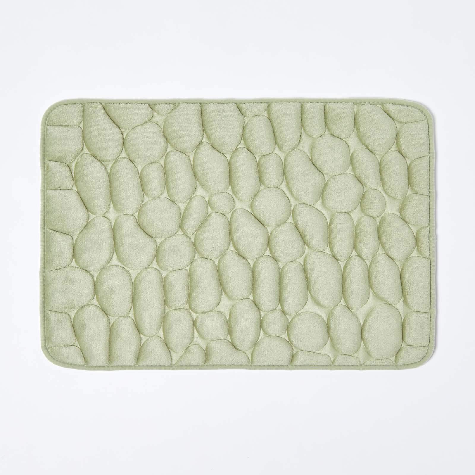 HOMESCAPES Memory Foam Sage Green Bath Mat Non Slip 40 x 60 cm Pebble Design Soft Velvet Surface Anti Slip Rubber Backing Machine Washable Shower Mat