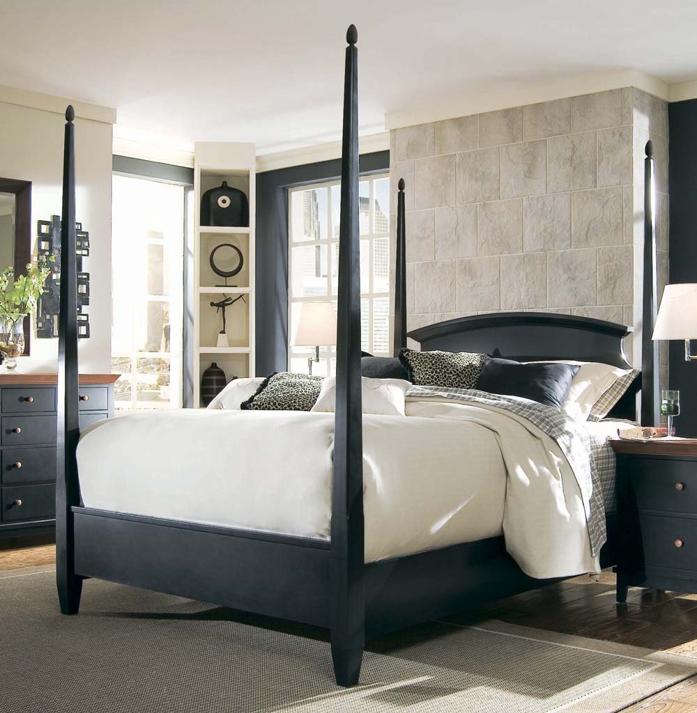 Poster Bed FullBlack Home & Kitchen