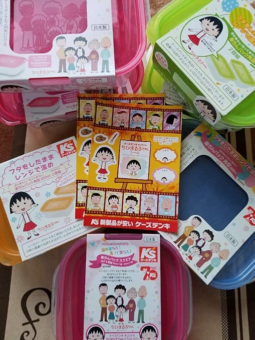 Amazon Co Jp ちびまる子ちゃん ケーズデンキ オリジナル 楽ちんパック 角型スクエア レンジ対応 タッパー シール ステッカー ホーム キッチン
