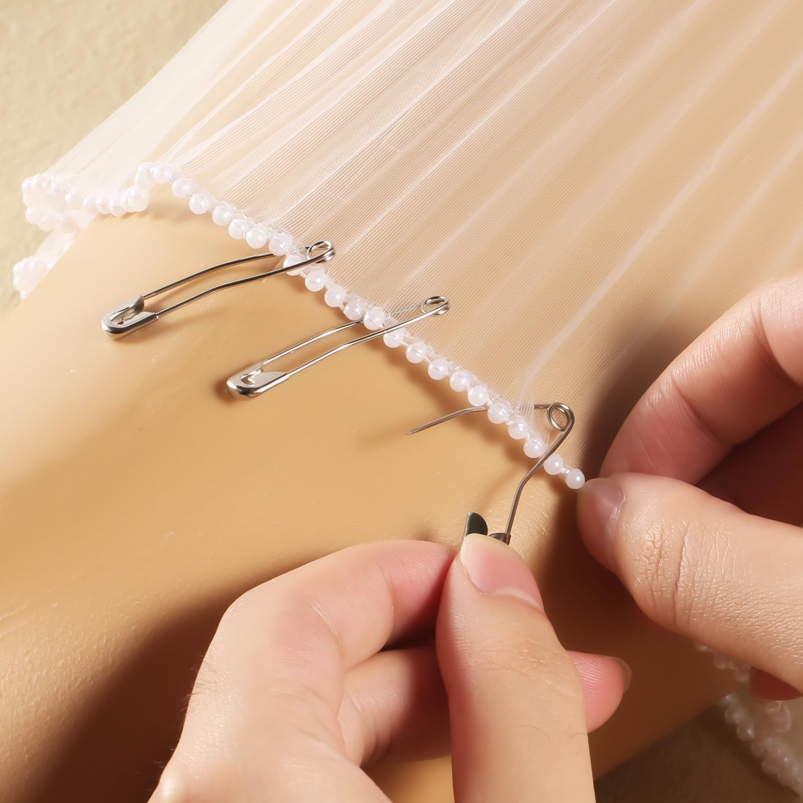 200pcs Curved Safety Pins, 1.5 Inch Quilting Basting Pins Curved Quilting Pins Bent Sewing Safety Pins for Quilting Knitting Sewing Crafting
