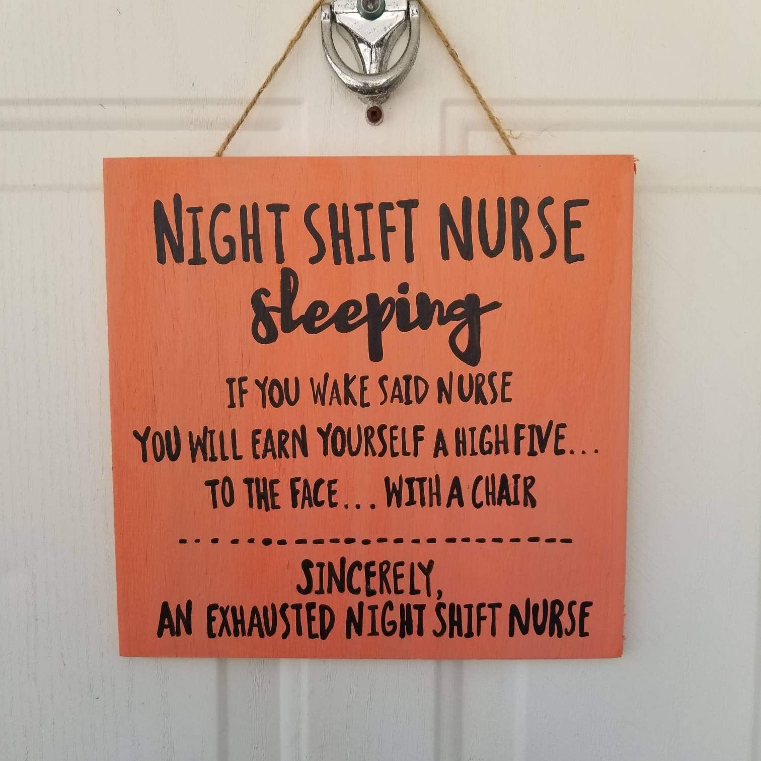 Funny Wood Sign Nurse Sign Sleeping Nurse Nurse Gift Rn Gift LPN Gift Night Shift Nurse Do Not Disturb Door Sign Nursing Gift for Wall Room Door Sayings Decor