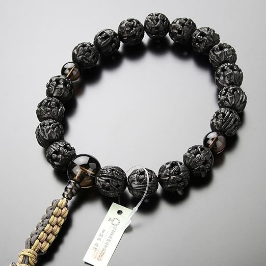 Amazon 念珠ドットコム 数珠 男性用 18玉 黒羅漢彫り 茶水晶 3色紐房 シャカ結び 略式数珠 京念珠 羅漢 らかん 煙水晶 浄土真宗 門徒 数珠袋プレゼント 数珠 オンライン通販