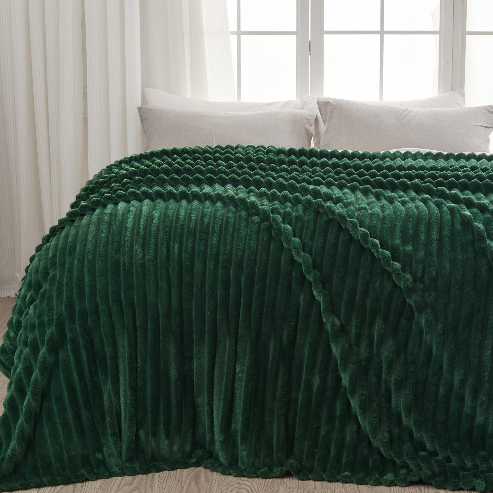 NEWCOSPLAY Super Soft King Blanket Dark Green