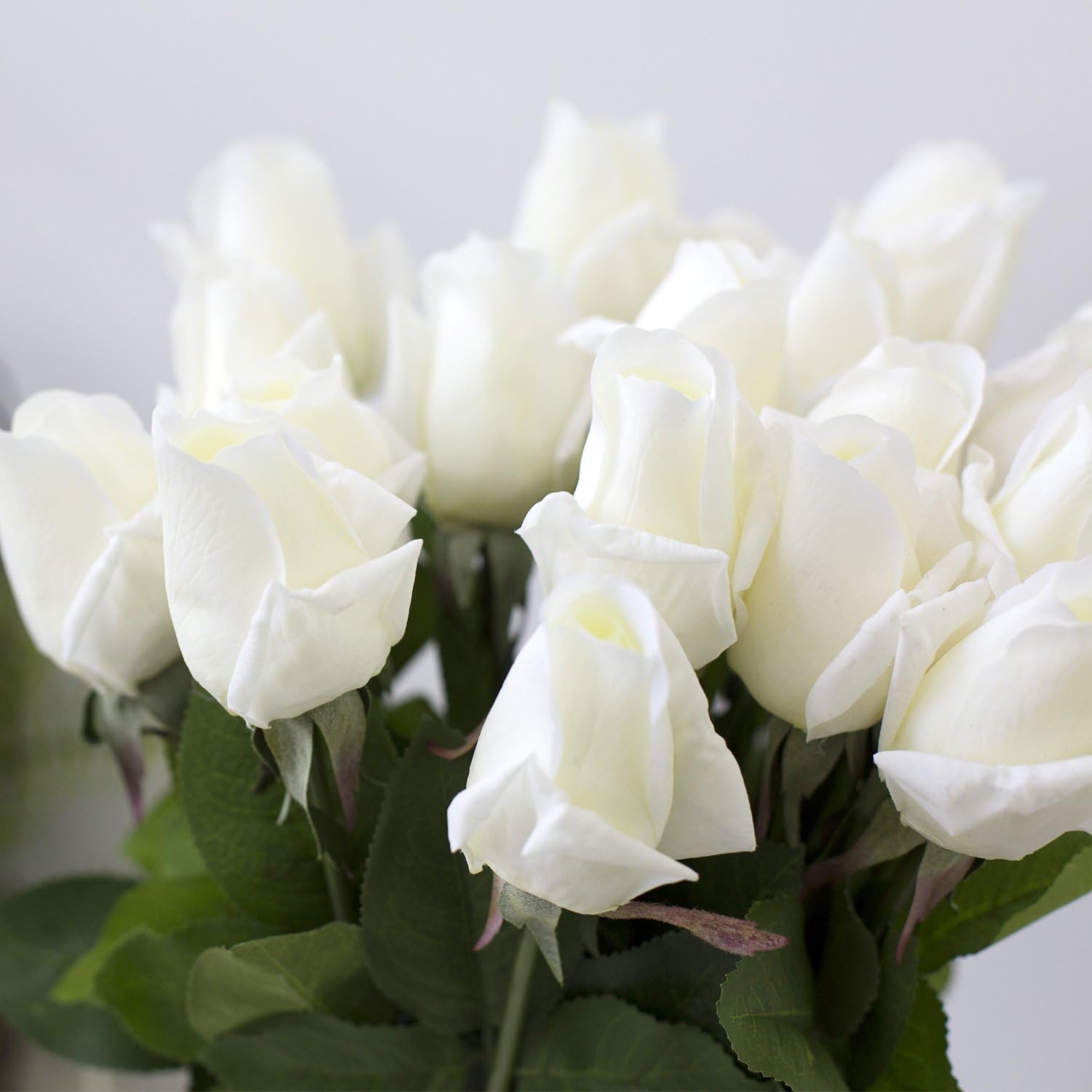 N YONGNUO 12Pcs Real Touch Latex Moisturizing Aritificial Flowers Rose of True and Natural for Wedding Bouquet/Home Decor or As A Gift Send to Ourself/Wife/Mother/Friends/Valentine's Day