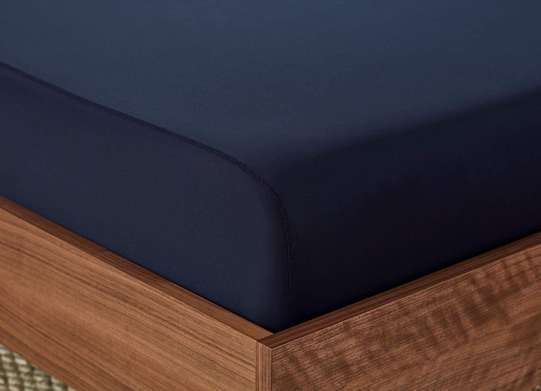 SHEEXOriginal Performance Cooling Fitted Sheet, 1 Ultra-Soft Fitted Sheet, Deep Pocket Design Fits Mattresses up to 18 Inches, Queen, Navy