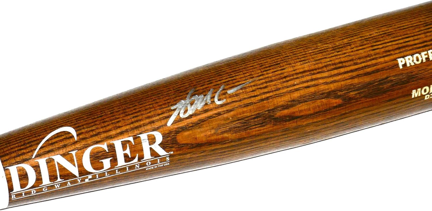 dinger wood bats
