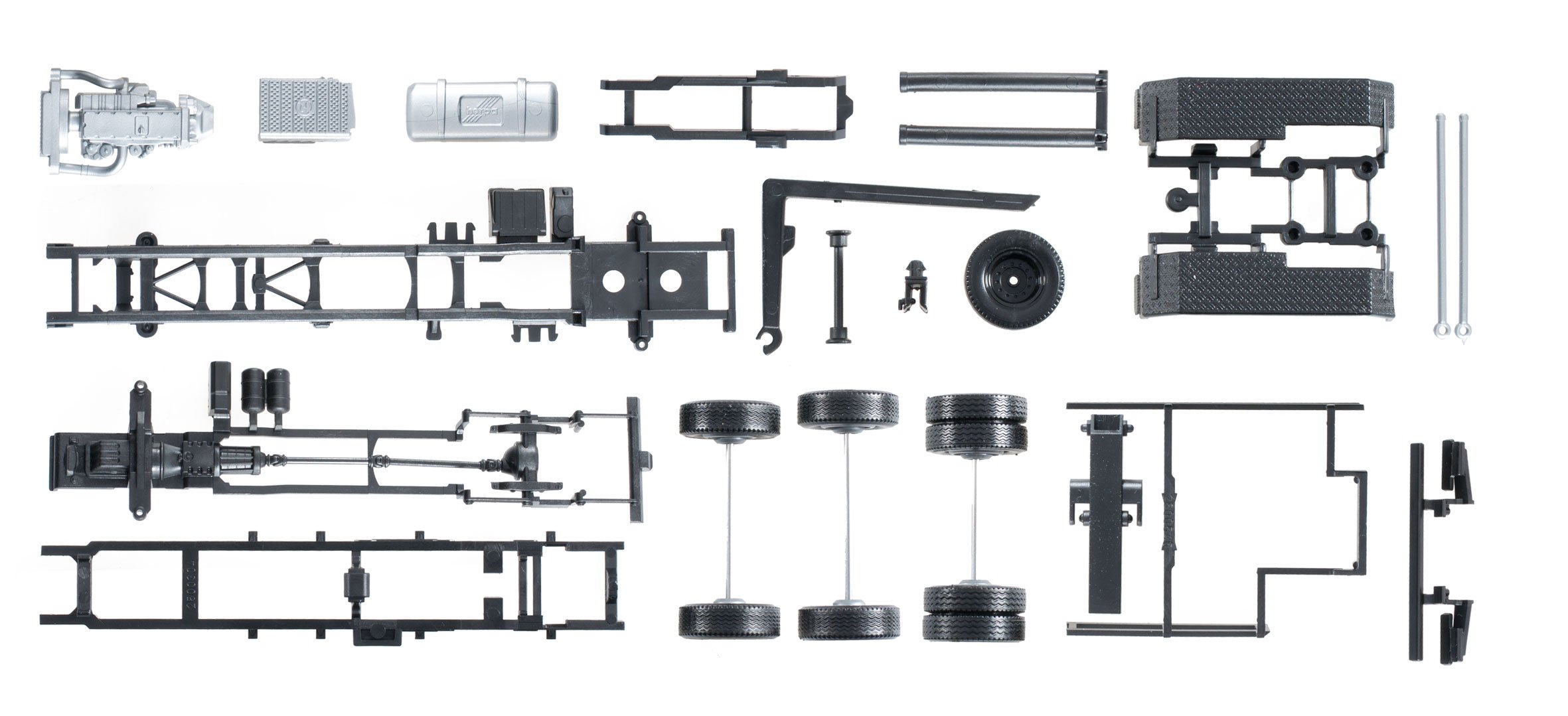 herpa 084277 - Truck chassis Mercedes-Benz Actros with wheeled vehicle, 2 pcs.