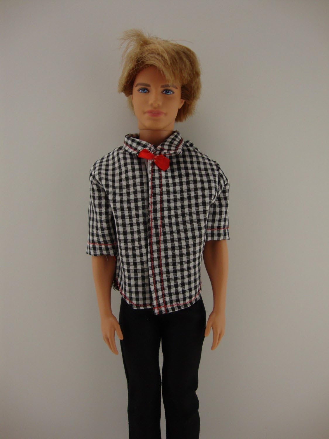 black pants and shirt outfit