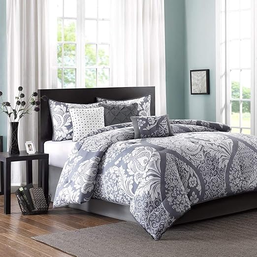 Amazon Com Queen Size Comforter Set In Modern Paisley Prints On