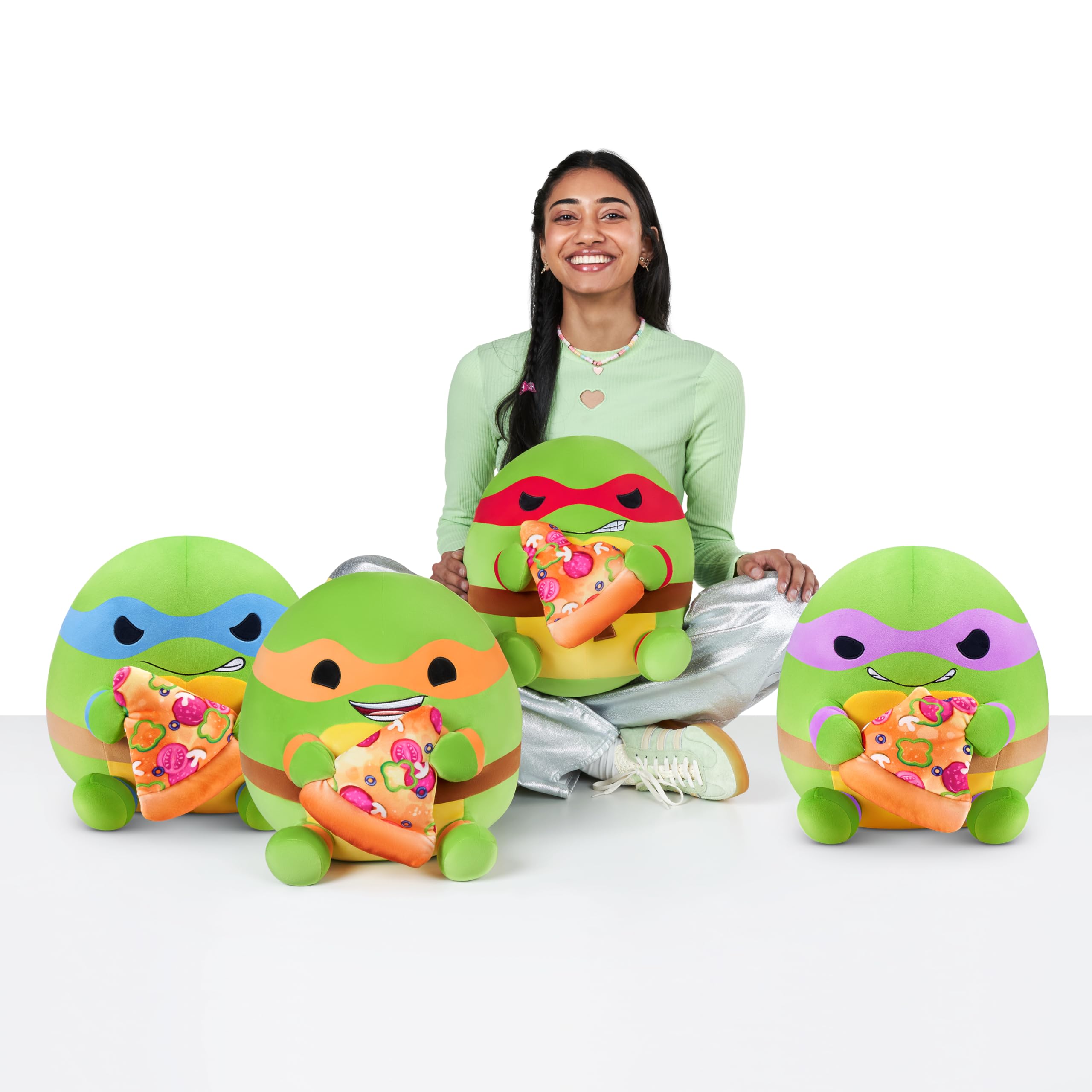 Snackles Teenage Mutant Ninja Turtles Edition von ZURU, 35 cm, Plüsch, flauschig-weiches, 35 cm großes Teenage Mutant Ninja Turtles Plüschspielzeug mit Pizza-Accessoire. (Leonardo) 7