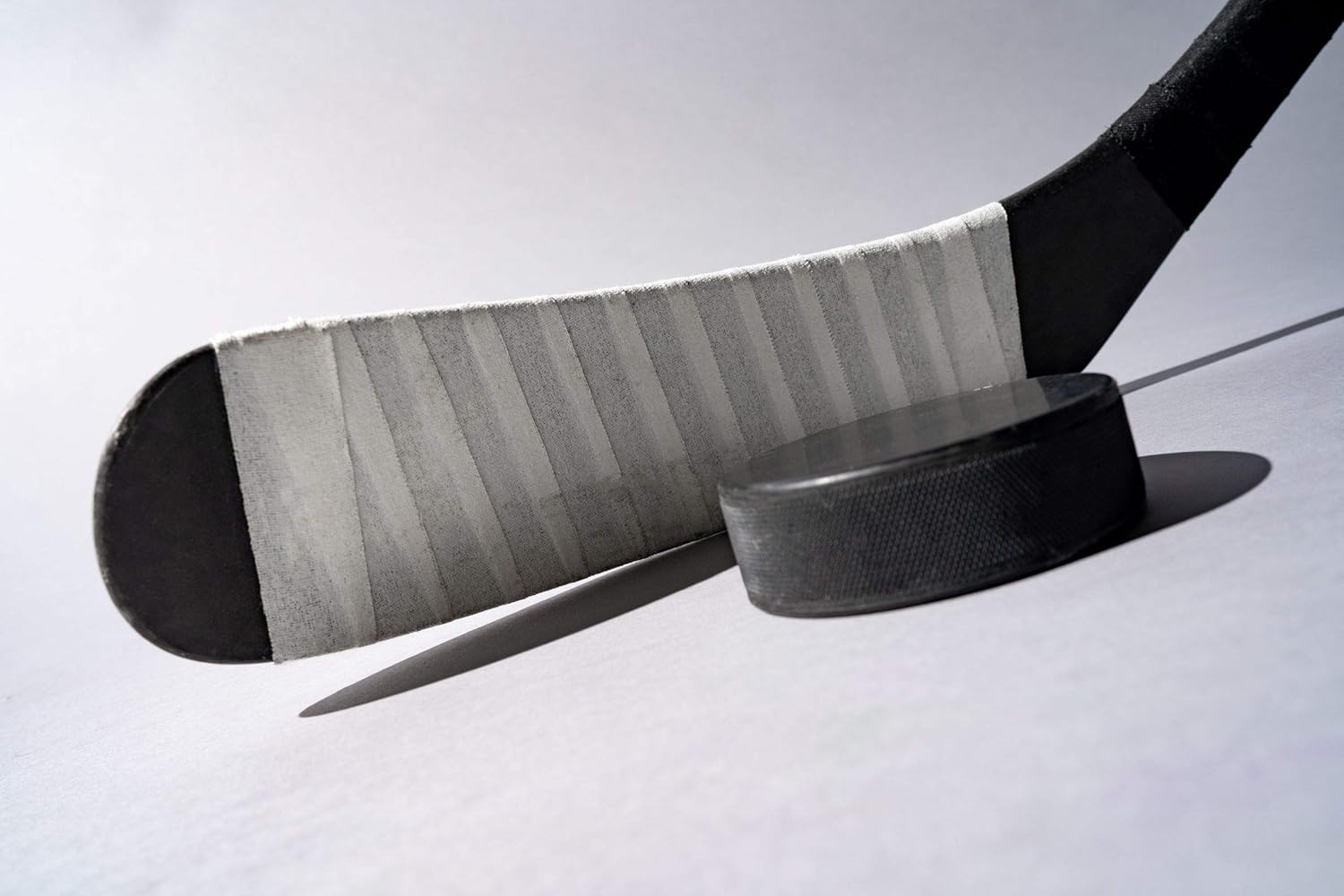 Hockey Tape for Hockey Sticks (Cloth) Athletic Sports Tape Roll | Strong Easy Tear |Perfect for Bats/Lacrosse/Hockey/Climbers/Boxing/Hockey Stick Handles, Blades/Shin Pads (White): Home Audio & Theater