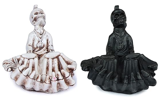 Pinkdesh Resin Material Pirates Skeleton Long Fingers Ashtray for Bar Accessories, Smoking Room Decor for Smokers/Cigarette Ash-Black & White