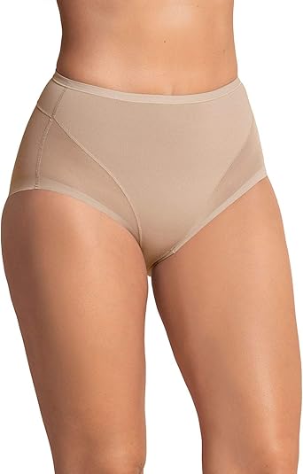 mujeres en ropa interior leonisa