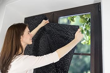 Kenley Tragbares Verdunklungsrollo - Vorhang für zu Hause und Unterwegs mit Versilberter Außenbeschichtung – Sonnenstrahlenre
