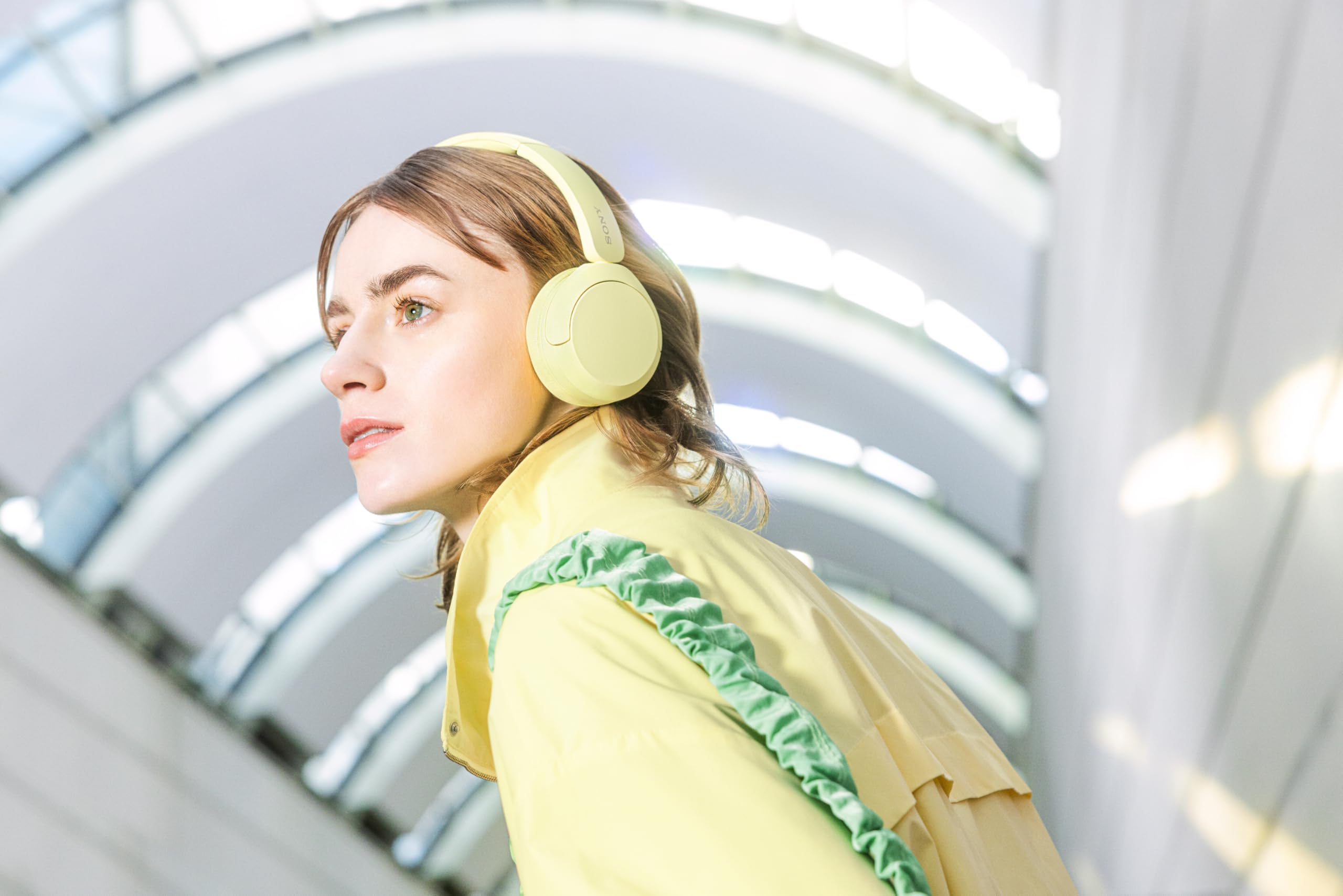 Sony WH-CH520 Auriculares inalámbricos Bluetooth supraaurales con micrófono y hasta 50 horas de duración de la batería con carga rápida, amarillo mantequilla