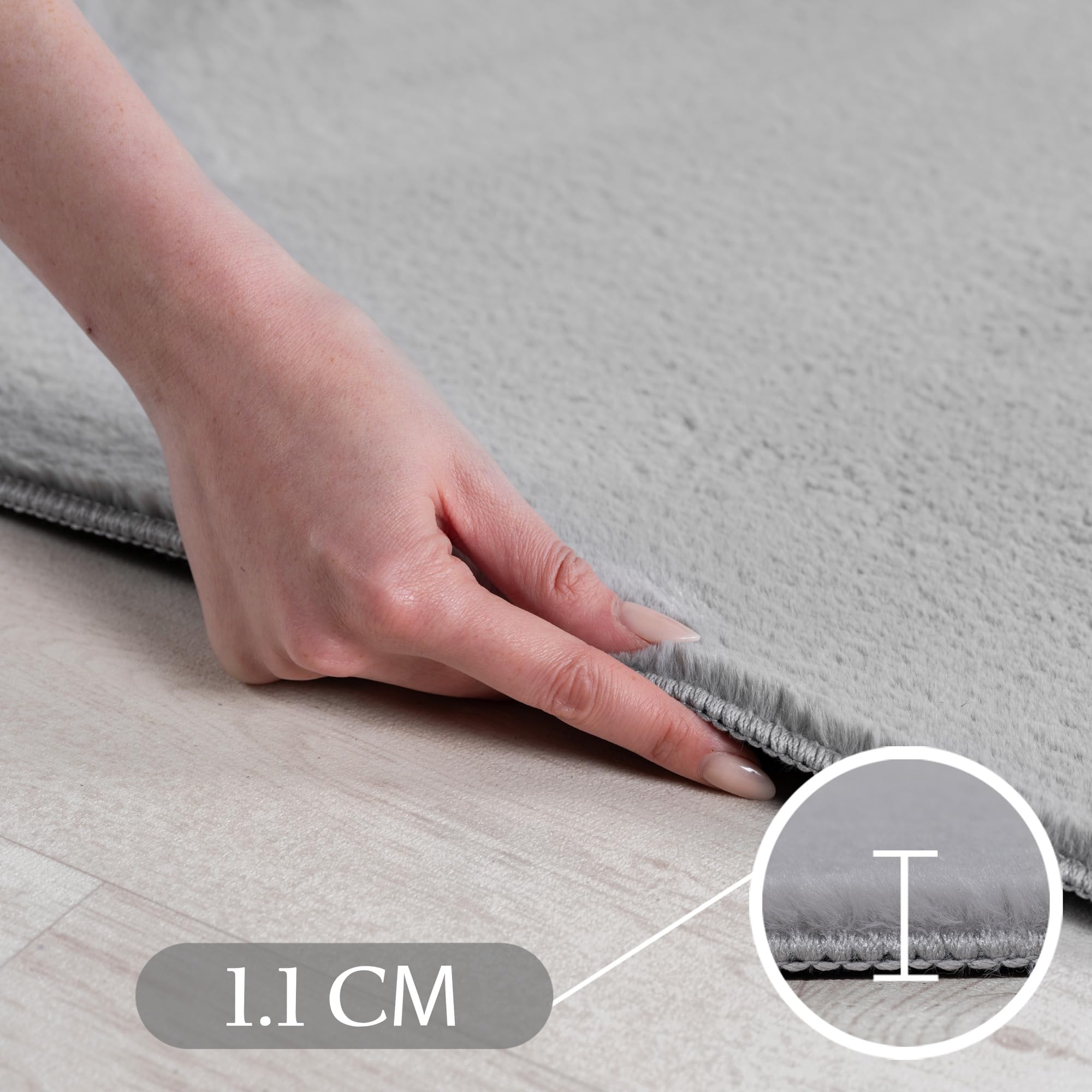 SIMPEX Läufer Teppich Silber 60x100 cm Waschbarer Kurzflor Teppich, rutschfest & weich, modernes einfarbiges Design für Schlafzimmer, Küche & Flur 4