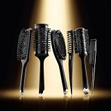 ghd The Dresser Oval Hair Brush Styling Finishing view 6